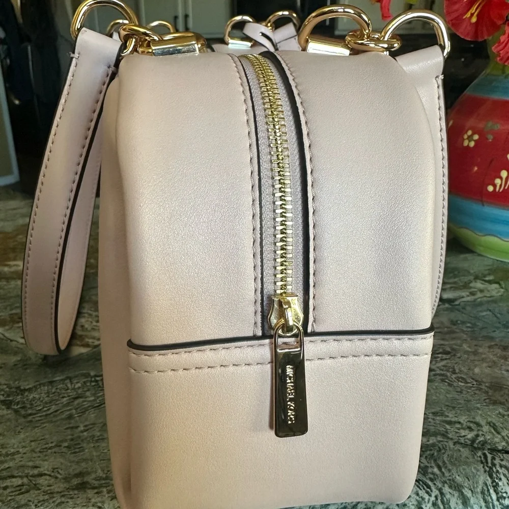 NWOT Michael Kors Cecily Pink Shoulder Bag - Picture 5 of 7